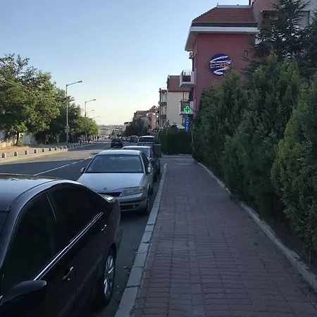 Nessebar Apartments アパート