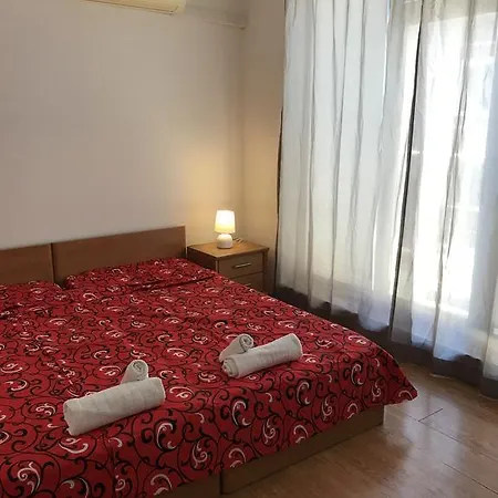 Nessebar Apartments アパート *